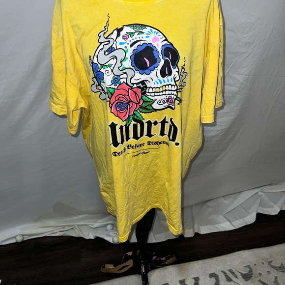 Size large these shirt are made better than affliction shirts - Picture 2 of 6